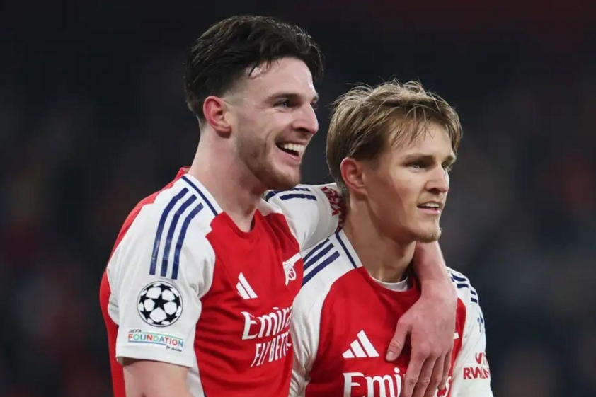 Tony Adams cho rằng Rice xứng đáng làm đội trưởng hơn Odegaard
