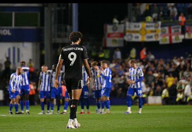 Leeds vừa thua thảm Arsenal và bị loại sớm ở Carabao Cup
