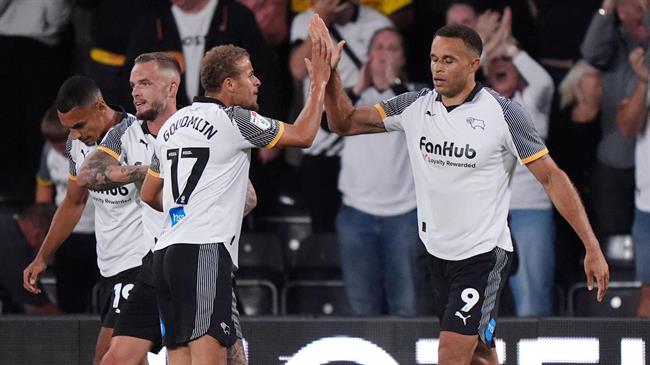 Derby County đang ngụp lặn ở Championship