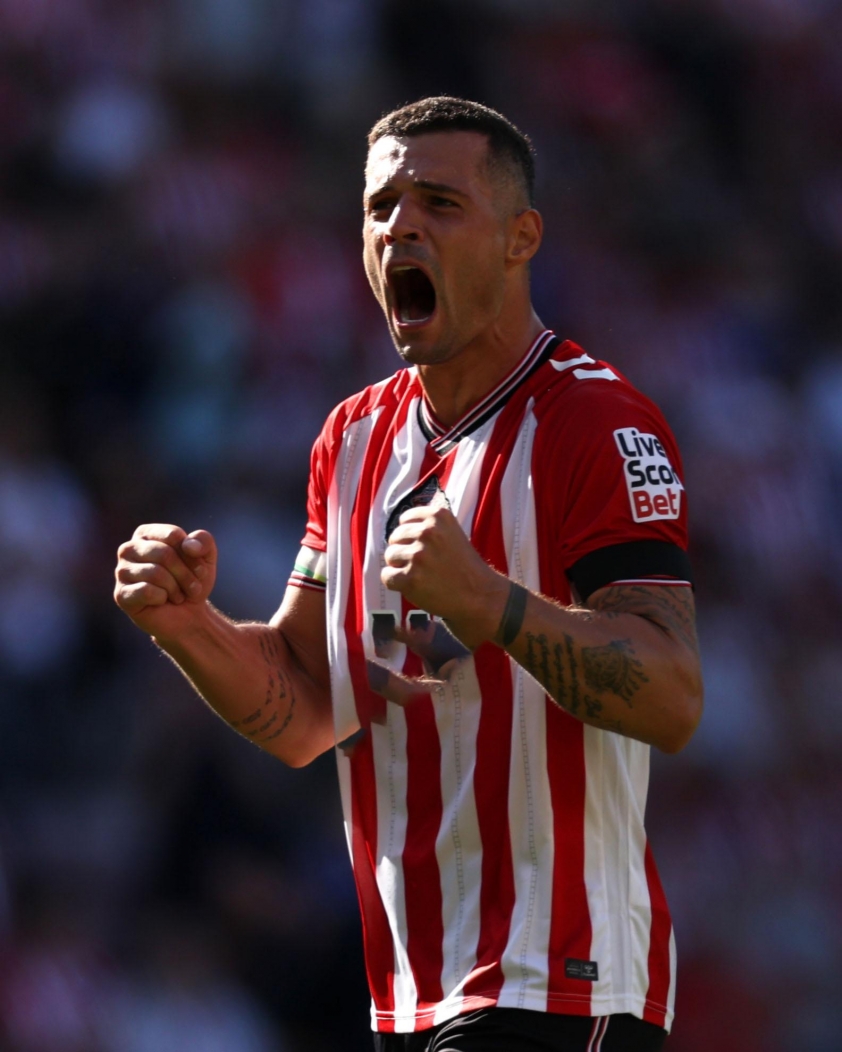 Sunderland đánh dấu ngày trở lại Premier League bằng chiến thắng tưng bừng 686219