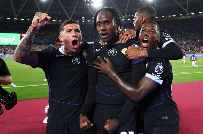 Chelsea ghi bàn thắng vào lưới West Ham