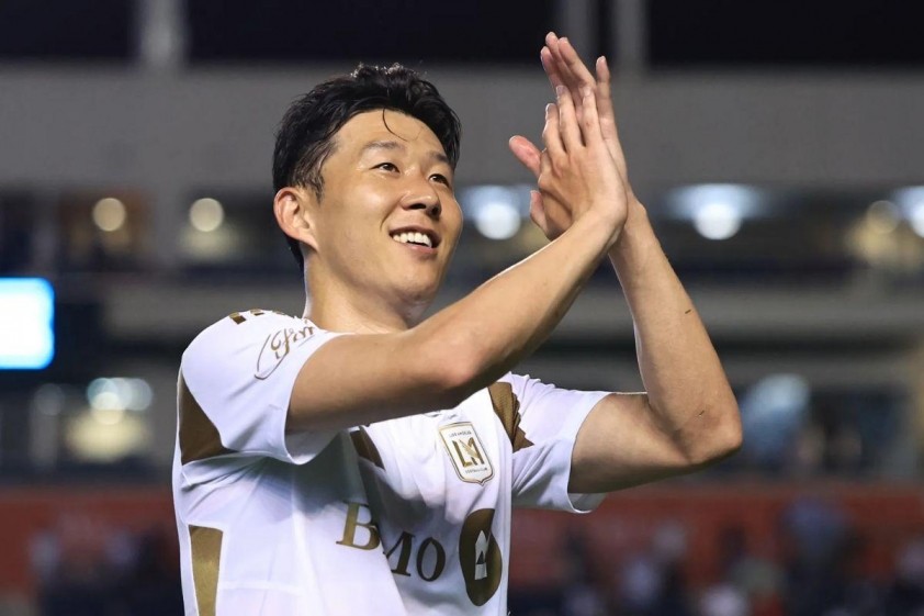 Áo đấu Son Heung-min bán hết sạch
