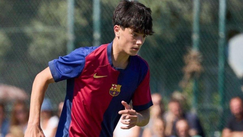 Eloi Gomez so sánh với De Jong