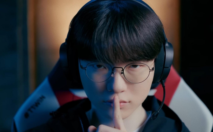 Faker xuất hiện trong MV Ceremony của Stray Kids