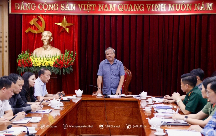 Ông Đào Tiến Cường phát biểu tại cuộc họp