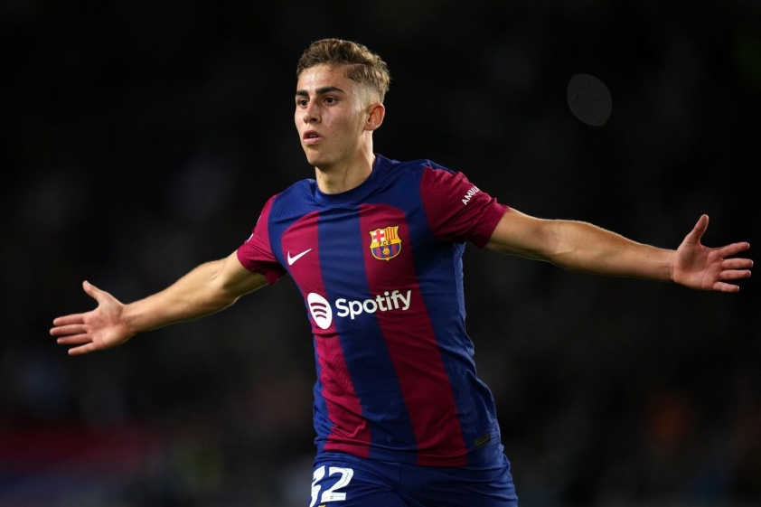 Manchester United ráo riết săn tìm tân binh trước khi TTCN đóng cửa