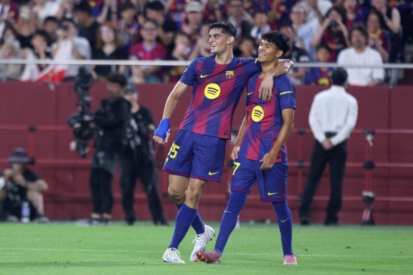 Barcelona khẳng định tương lai Gerard Martin: Ngôi sao trẻ sẽ ở lại Camp Nou mùa giải 2025/26