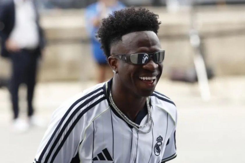 Vinicius Júnior trở lại Real Madrid, sẵn sàng chinh phục mùa giải mới