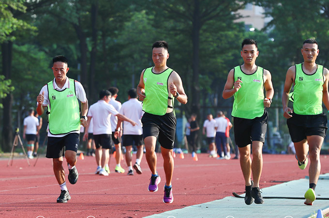 62 Trọng Tài và Trợ Lý Trọng Tài Tham Gia Kiểm Tra Thể Lực Khắt Khe Trước Mùa Giải 2025/26