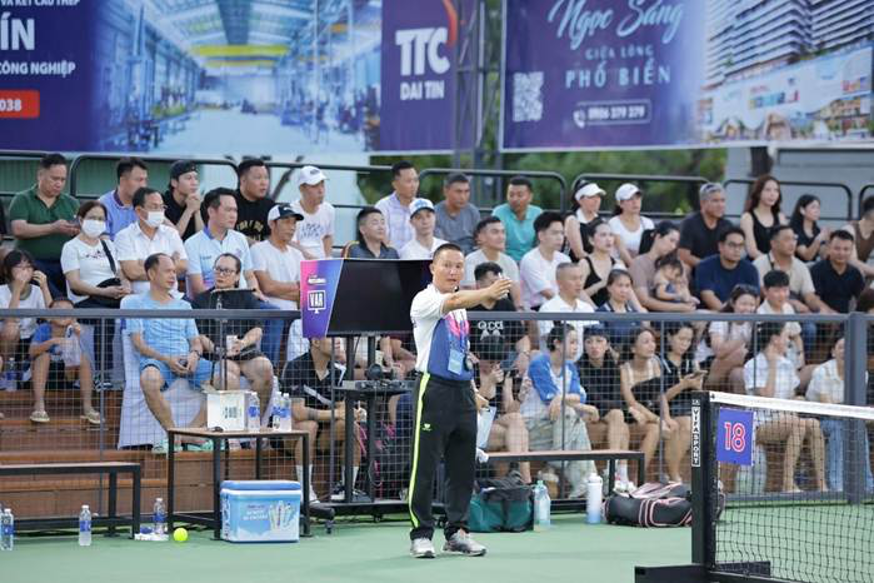 Cầu thủ tranh tài tại MB Pickleball D-Joy Tour 2025 HCMC Leg 2