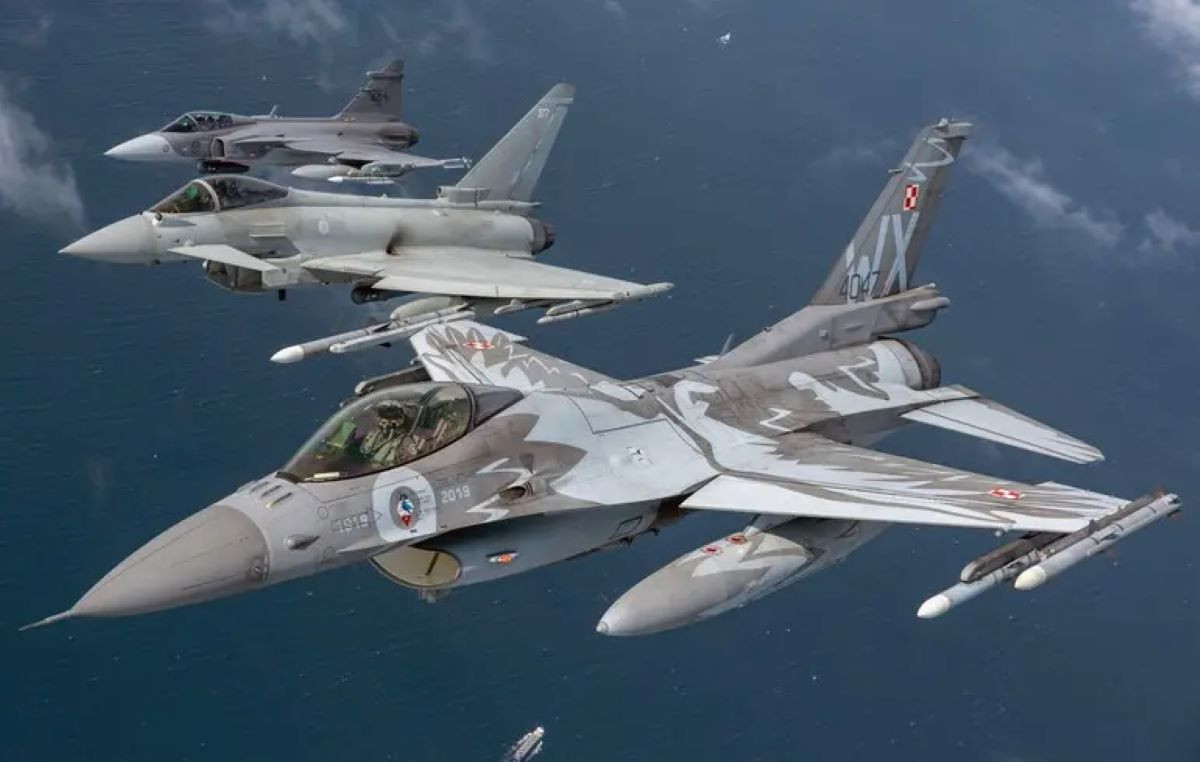 Máy bay Eurofighter Typhoon