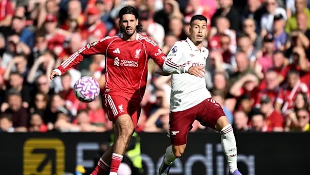 Rio Ferdinand phân tích cuộc đua vô địch Ngoại hạng Anh