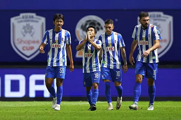Vào sân ở hiệp 2, Chanathip đã ghi bàn gỡ hòa 1-1 cho Pathum Utd.