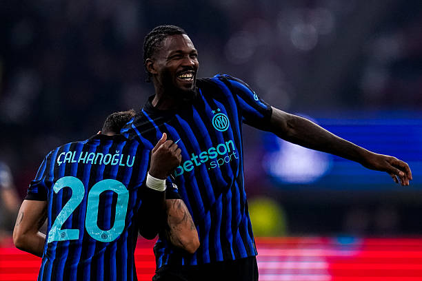 Marcus Thuram đánh đầu ghi bàn