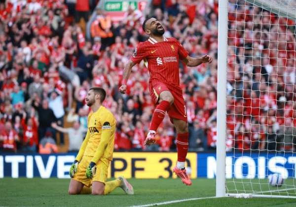 Mohamed Salah thi đấu cho Liverpool