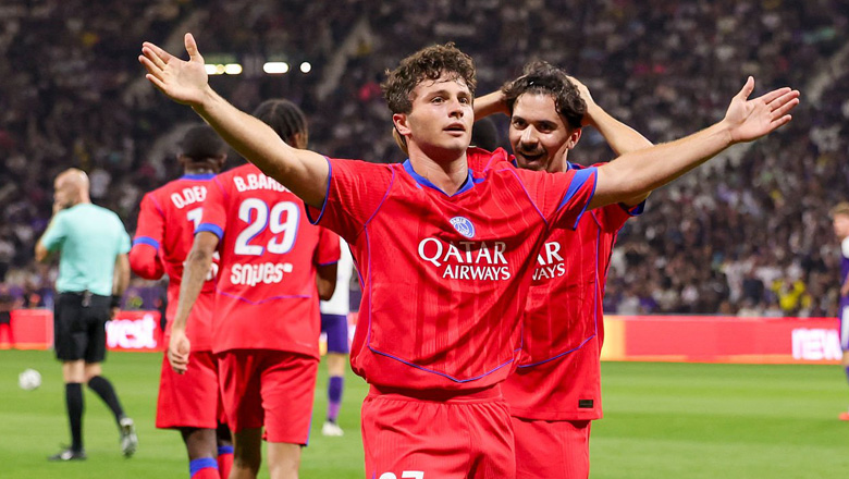 PSG ghi ba bàn trong 14 phút mở đầu