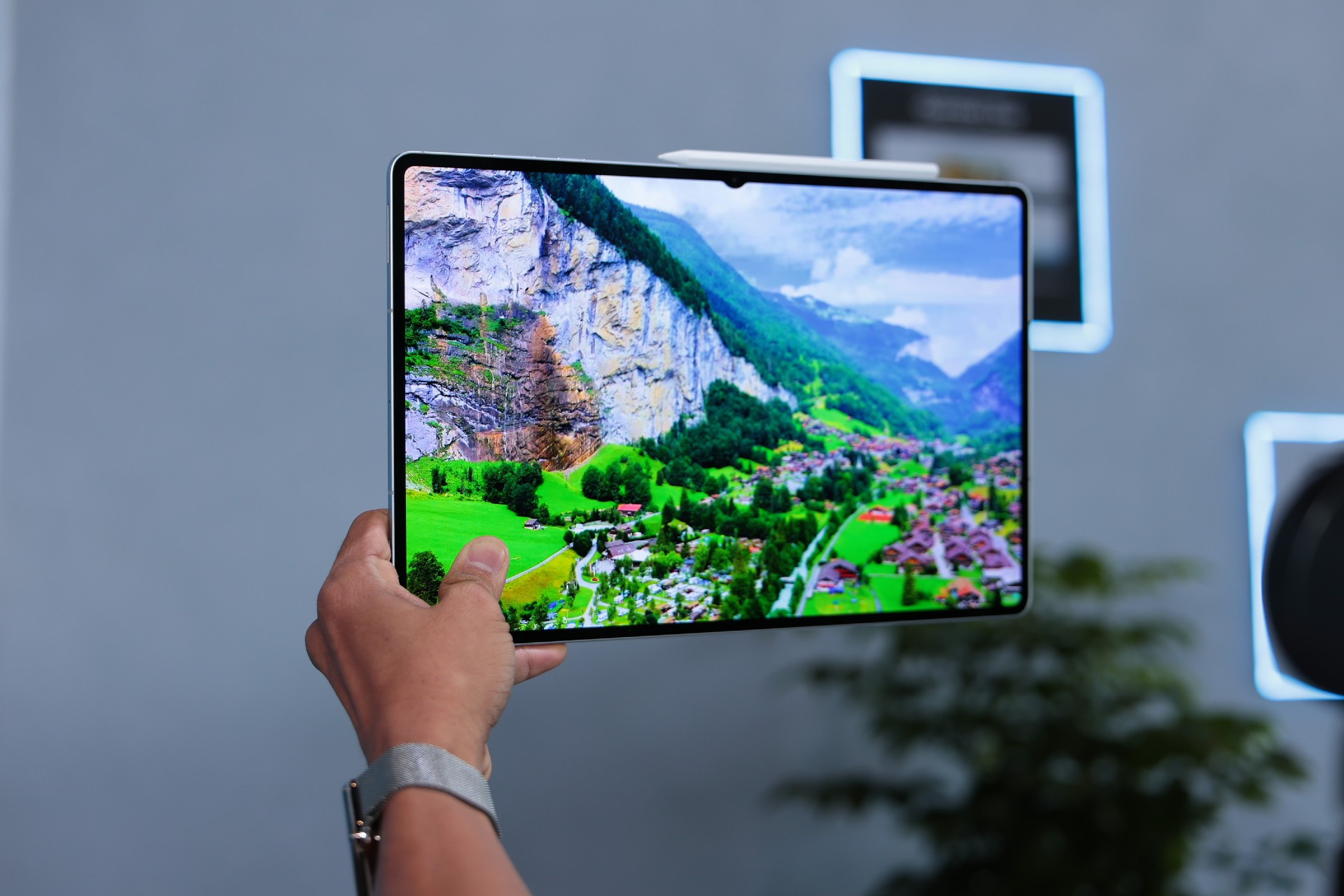 Màn hình sắc nét trên Galaxy Tab S11 Series