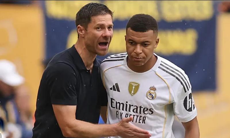 Mbappe tin tưởng vào HLV Alonso