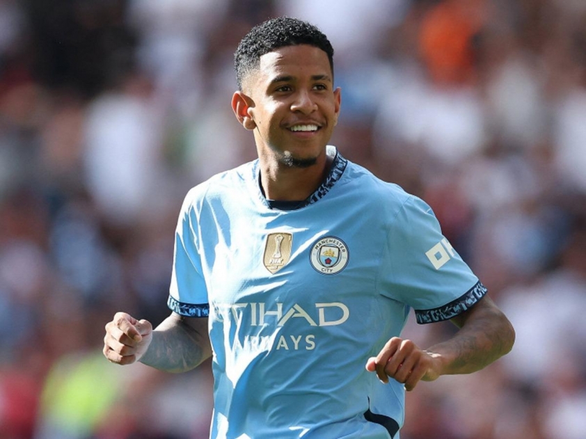 Savinho rời Man City