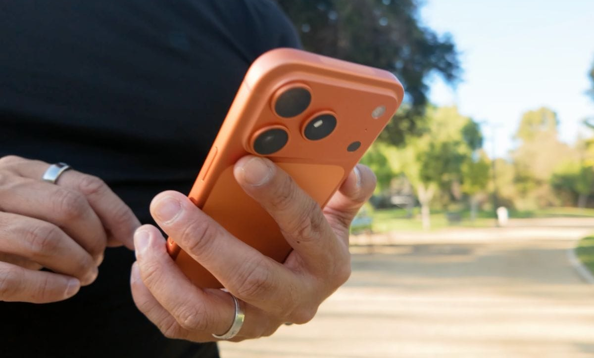 iPhone 17 Pro Max gặp lỗi sóng