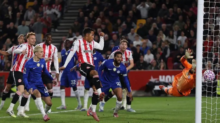 Brentford khiến Chelsea mất điểm ở những phút cuối.