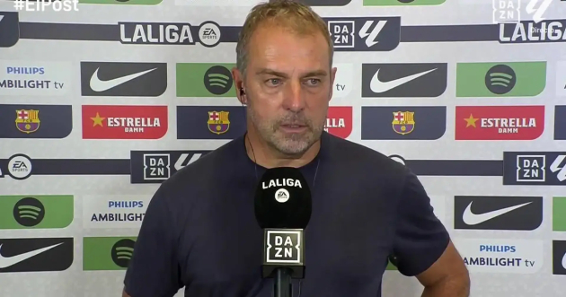 HLV Hansi Flick trên sân Camp Nou