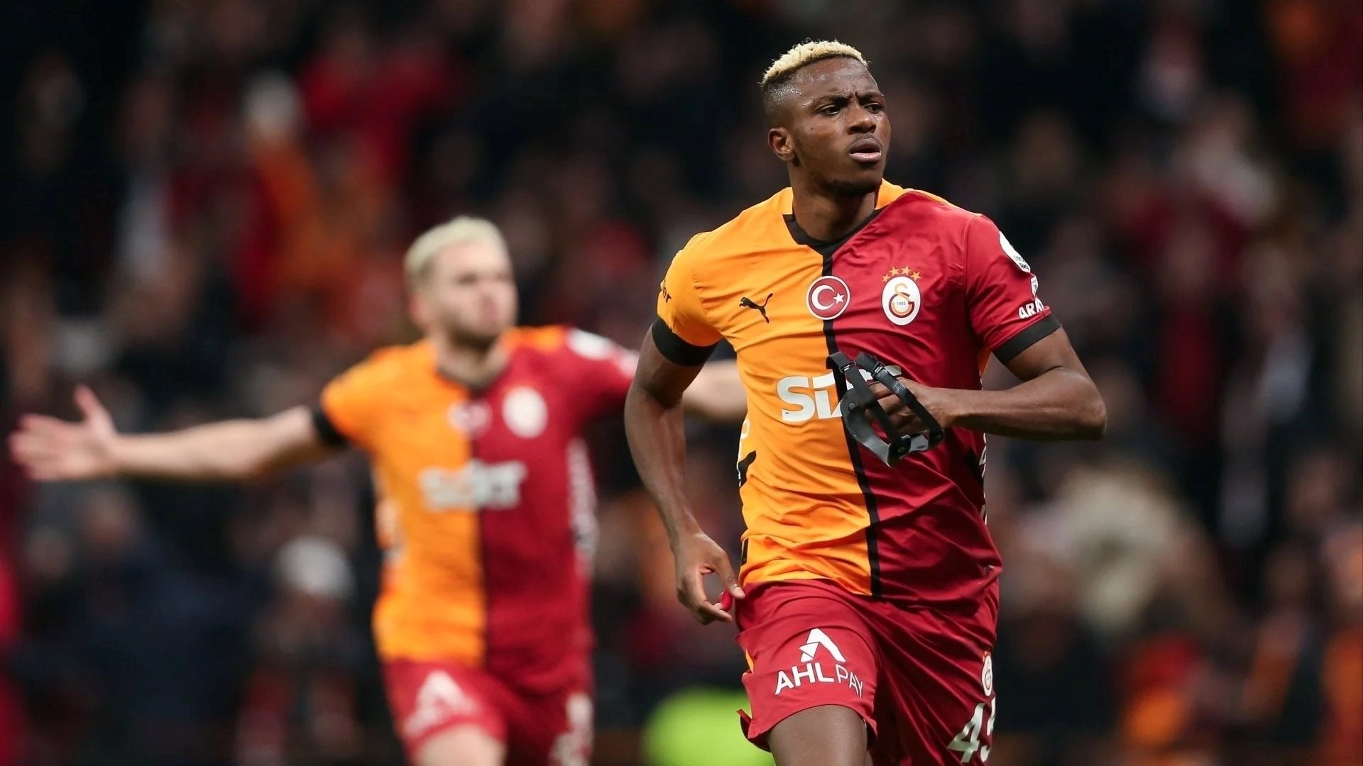large_ajax-vs-galatasaray-5026257_11zon.jpg