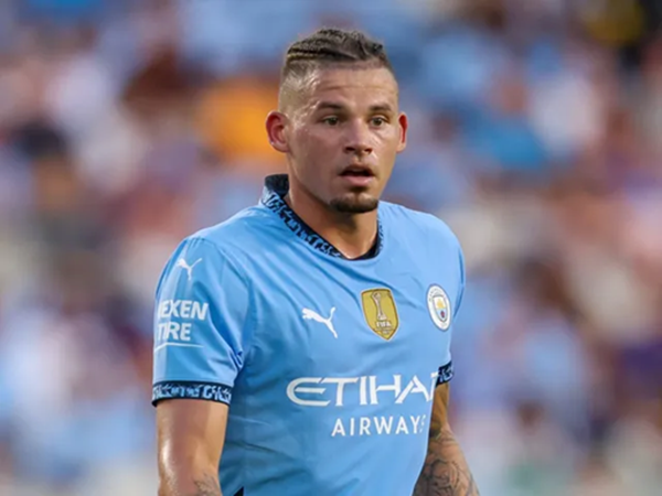 Kalvin Phillips tái xuất cho Man City Kalvin Phillips ra sân cho Man City lần đầu sau thời gian dài