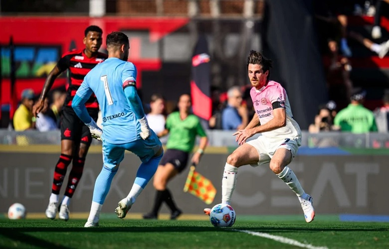 Leverkusen bị U20 Flamengo dẫn 5-0 sau gần 1 tiếng thi đấu