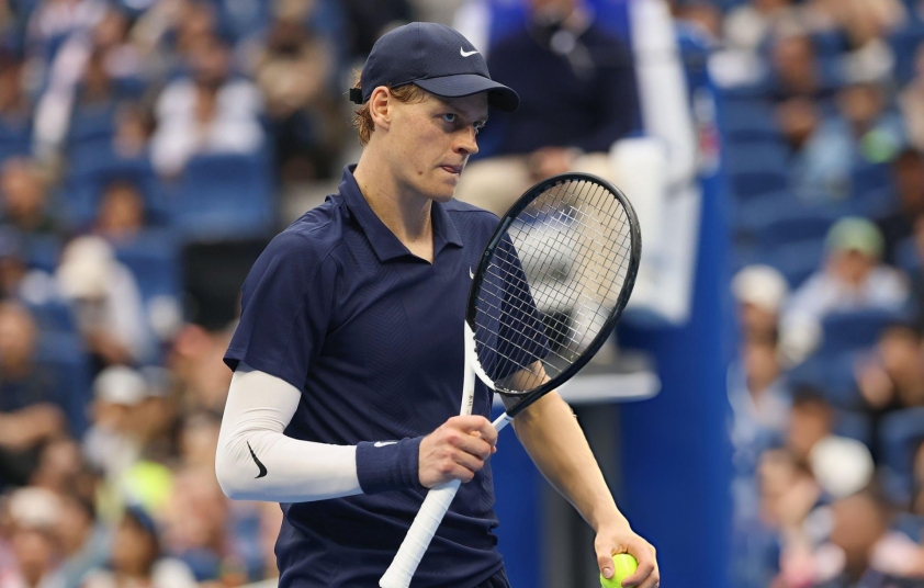 Thử nghiệm chiến thuật, Sinner toát mồ hôi hột ở China Open 2025