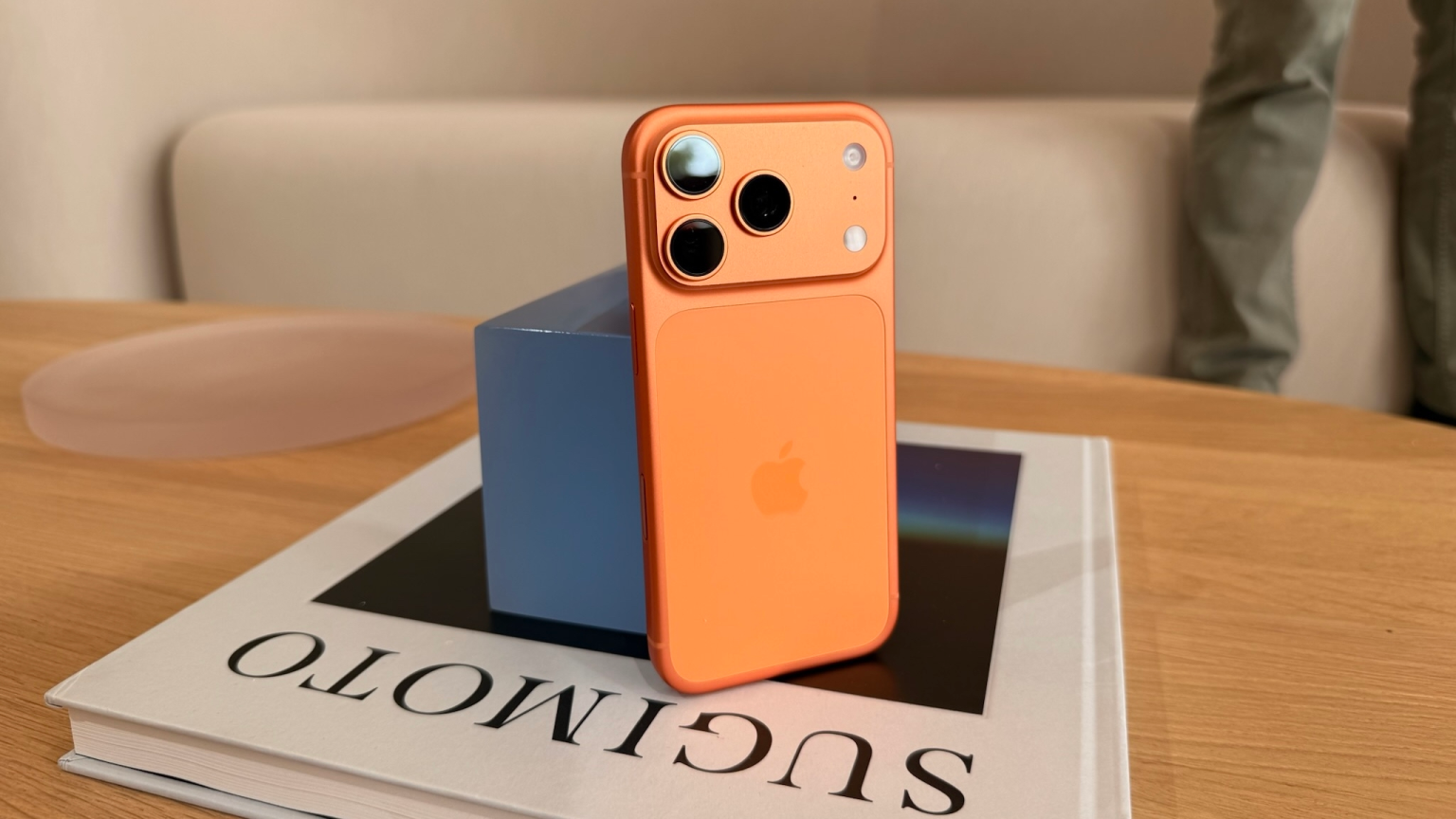 Thiết kế iPhone 17 Pro với cụm camera lớn