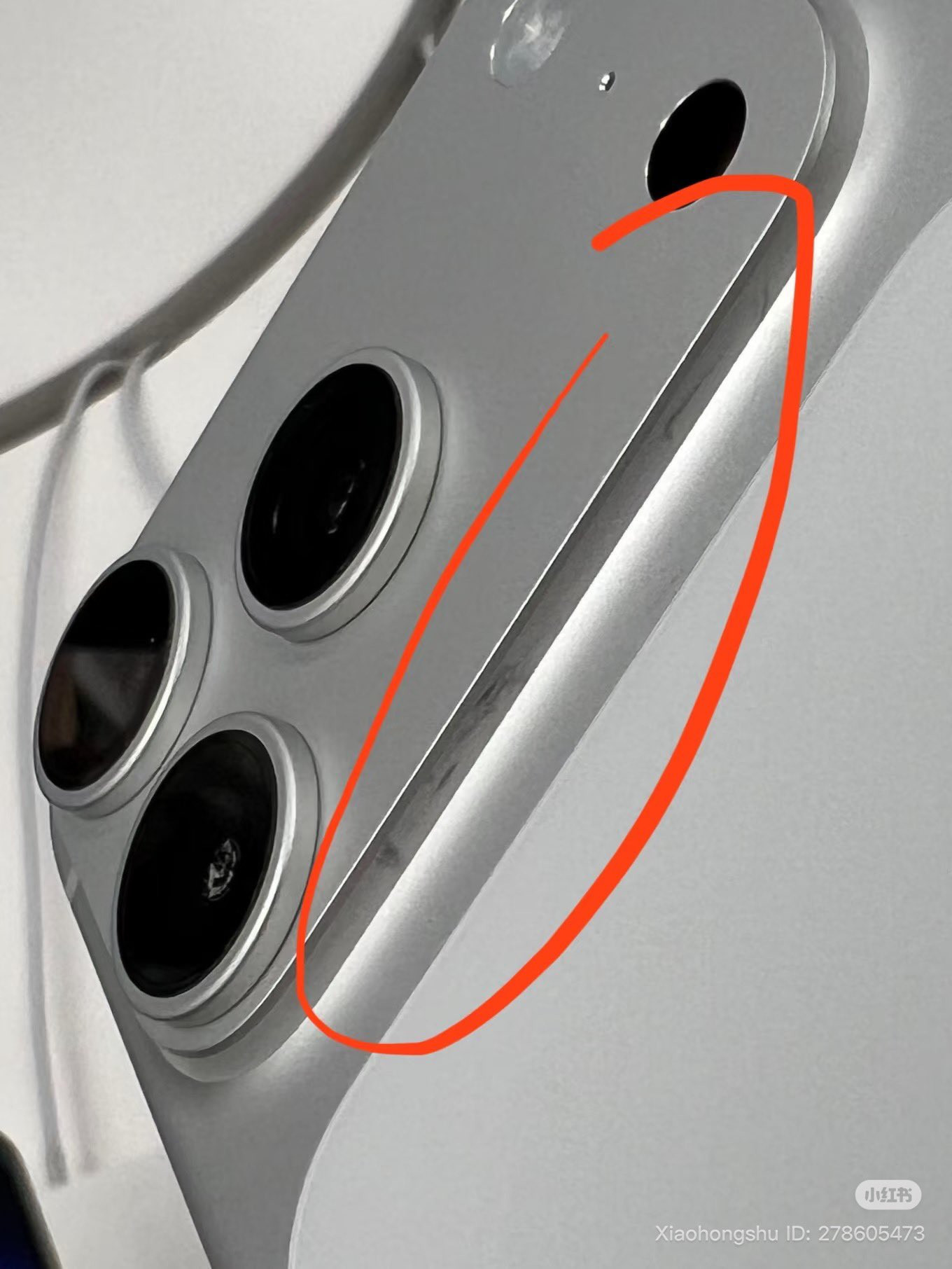 Hình ảnh iPhone 17 Pro xuất hiện vết trầy xước