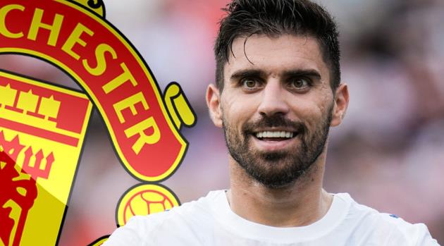 Tiền vệ Ruben Neves được MU quan tâm