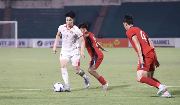 Đình Bắc vừa cày ải tại vòng loại U23 châu Á nhưng vẫn sẵn sàng đá chính
