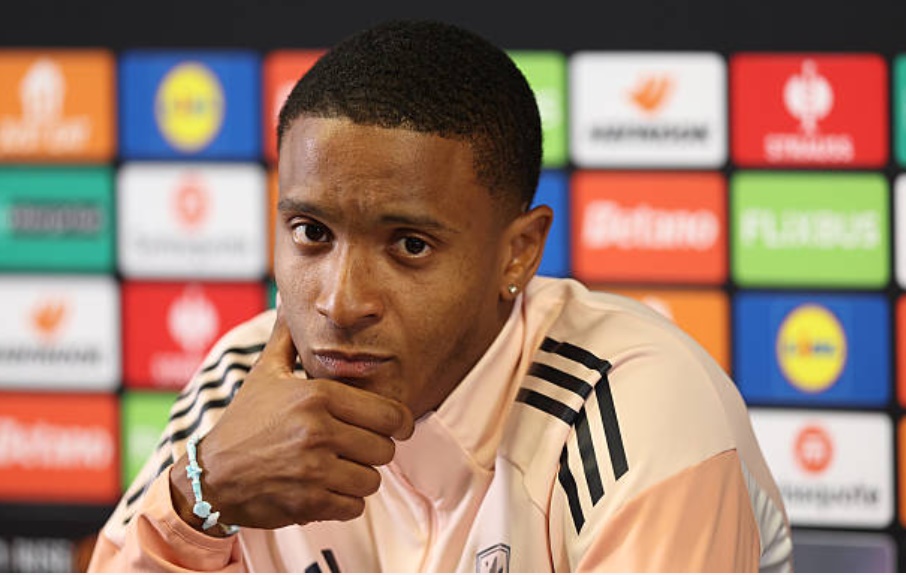 Konsa nói về phản ứng của Emery.