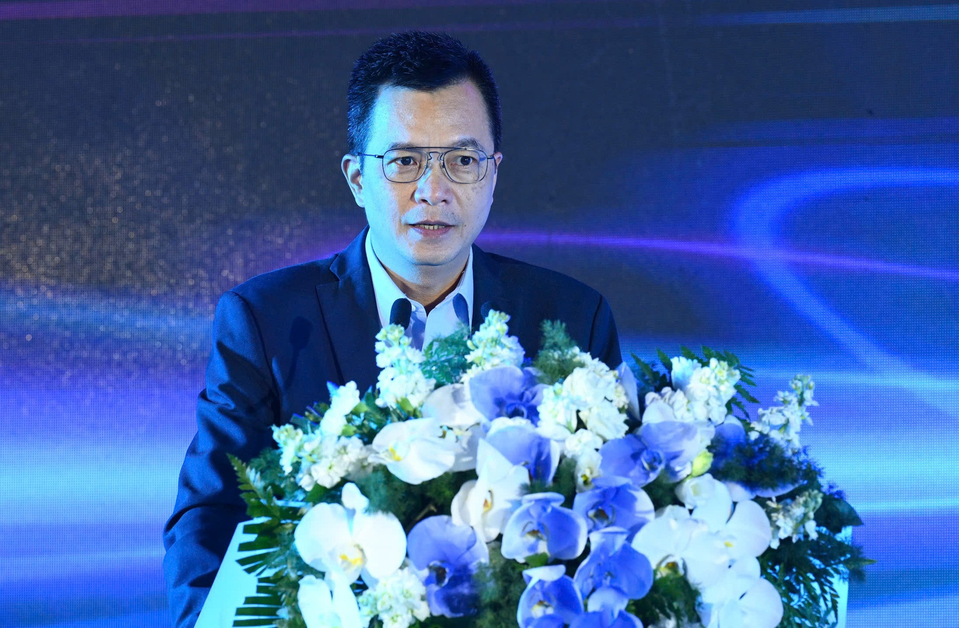 Giám đốc Quốc gia Intel Việt Nam Phùng Việt Thắng phát biểu tại lễ trao giải