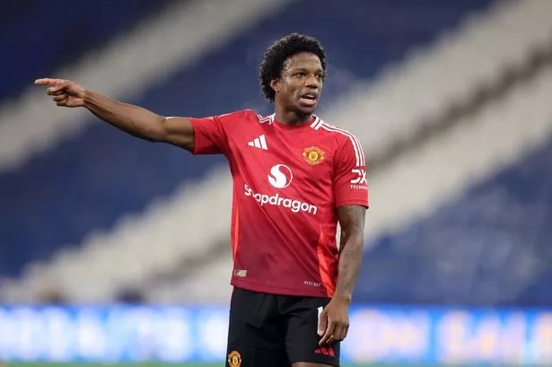 Tyrell Malacia trong màu áo Man United 0_GettyImages-2184411111.jpg