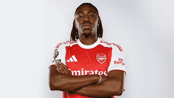 Eberechi Eze trong màu áo Arsenal