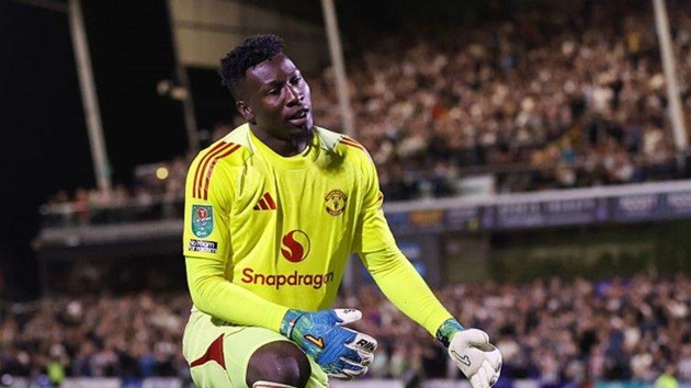 Onana đóng cánh cửa tương lai tại Manchester United