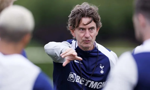 Frank đang thay đổi Tottenham thông qua các pha bóng cố định