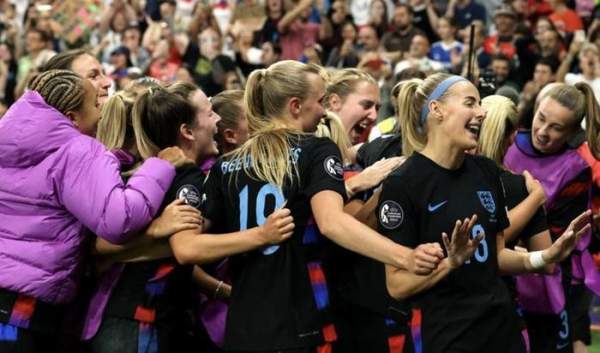 Chloe Kelly lập công tại Euro 2025