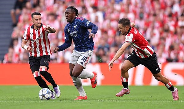 Eberechi Eze thi đấu nhạt nhòa trước Athletic Club.