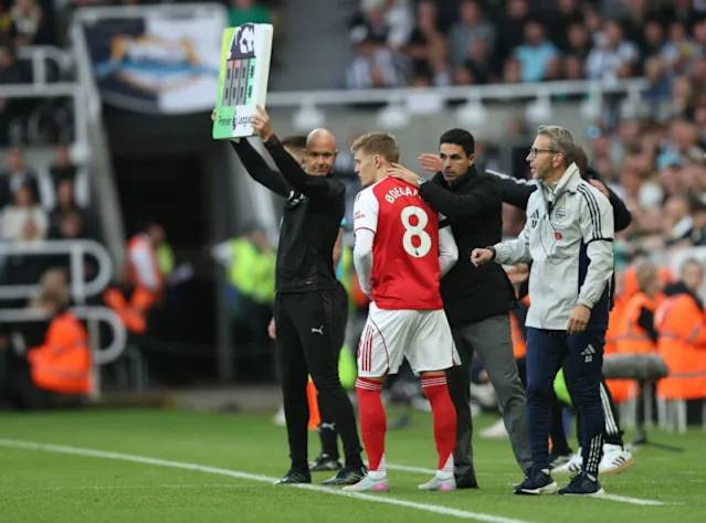 Martin Odegaard tạo ảnh hưởng lớn trong trận đấu Odegaard thi đấu xuất sắc cho Arsenal