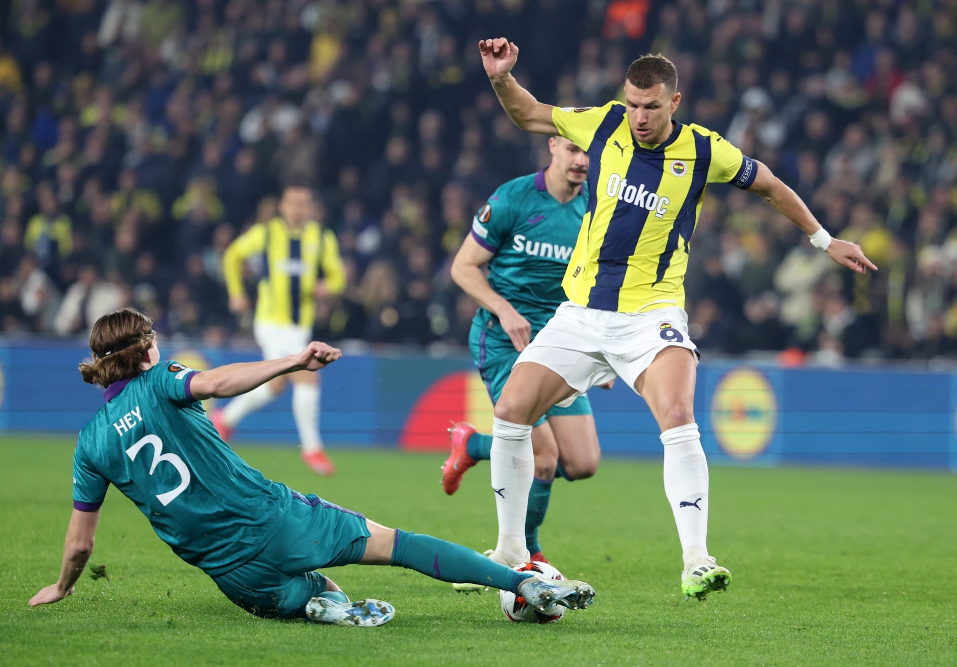 màn so tài Anderlecht gặp Fenerbahce