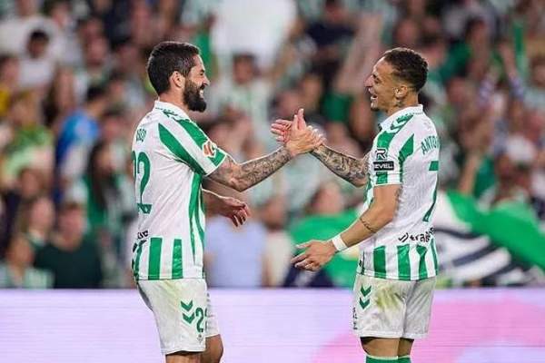 Isco và Antony đang thi đấu cho Betis