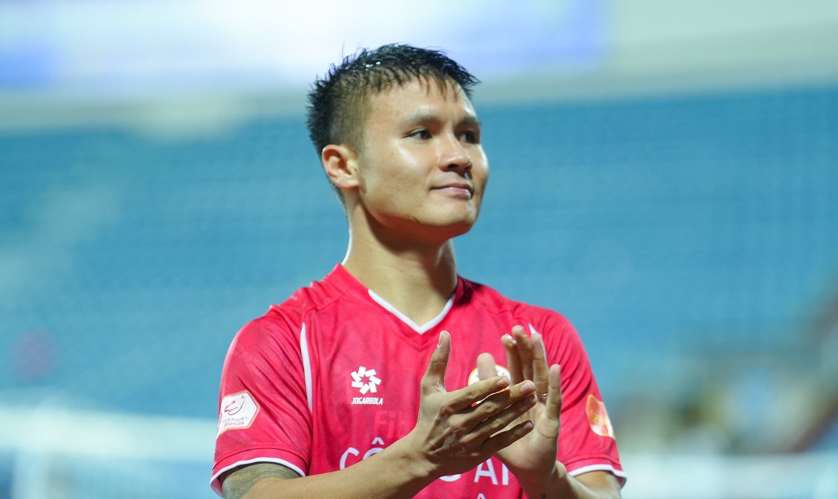 Quang Hải trở lại thi đấu