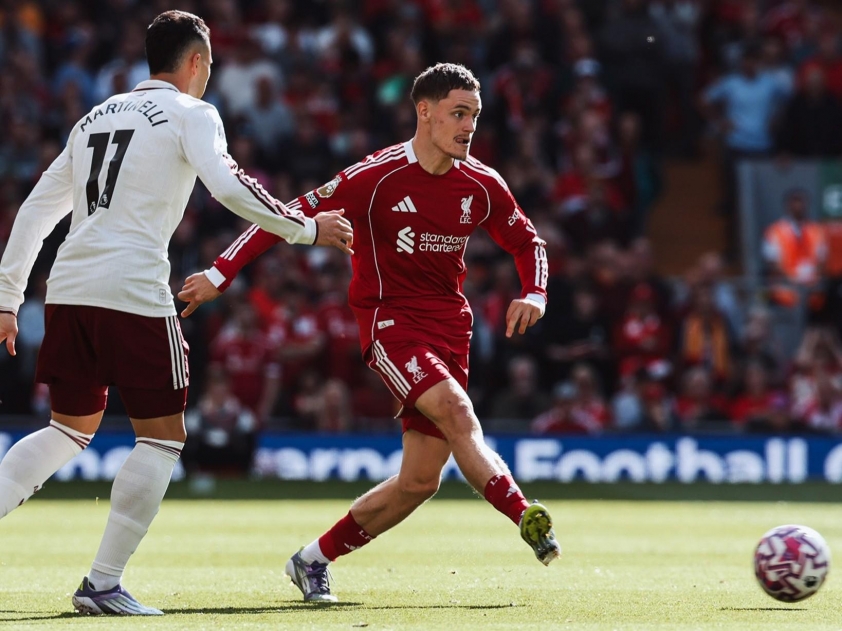 Arne Slot thừa nhận cần may mắn để giành chiến thắng trước Arsenal