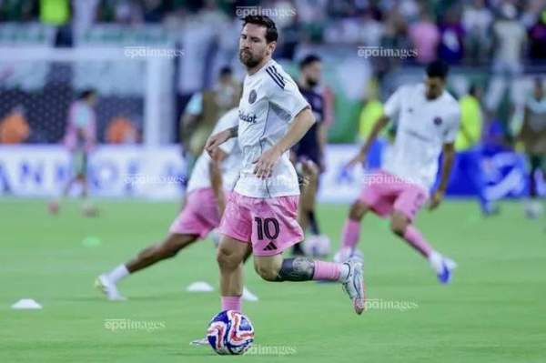 Messi tái ngộ PSG