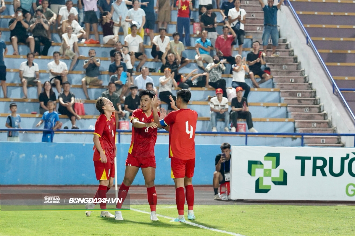 Viktor Lê ghi bàn thắng quyết định