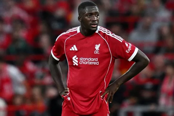 Konate trong màu áo Liverpool